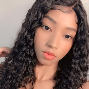 Meet your Posher, Yanira